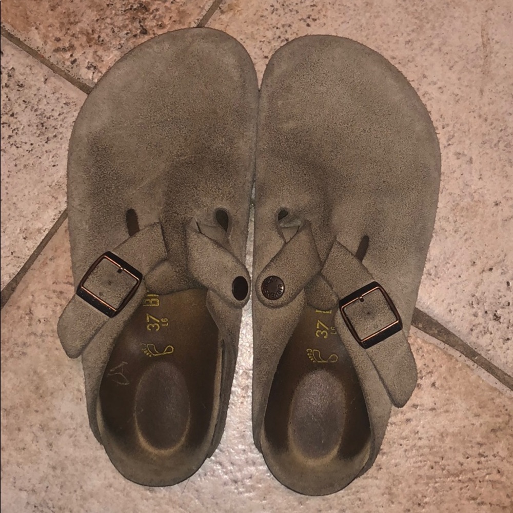 Slip ons